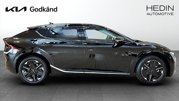 Kia EV6 3 of 5