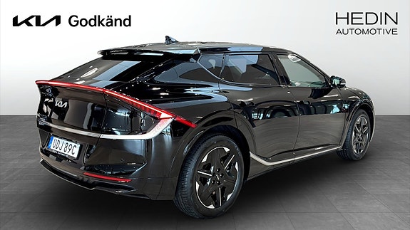 Kia EV6 4 of 5