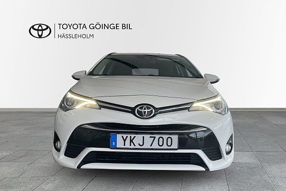 Toyota Avensis 5 of 5
