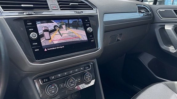 Volkswagen Tiguan Allspace 4 of 5