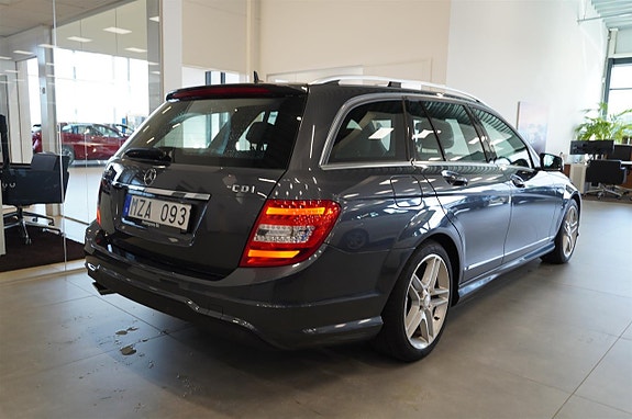Mercedes-Benz C220 5 of 5
