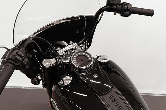 Harley-Davidson FLHCS | Jekill & Hyde | Milwaukee-Eight 114” | Fr. 1433:-/mån 13 of 13
