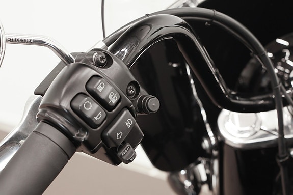 Harley-Davidson FLHCS | Jekill & Hyde | Milwaukee-Eight 114” | Fr. 1433:-/mån 12 of 13