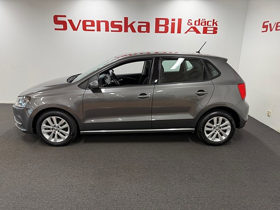 Volkswagen Polo 2 of 5