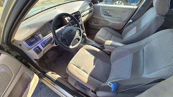 Volvo S70 5 of 7