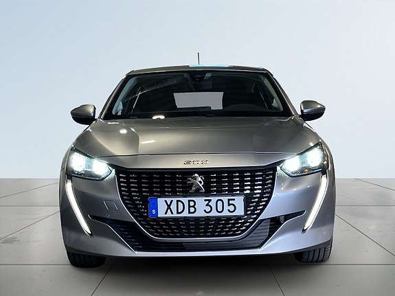 Peugeot 208 2 of 5