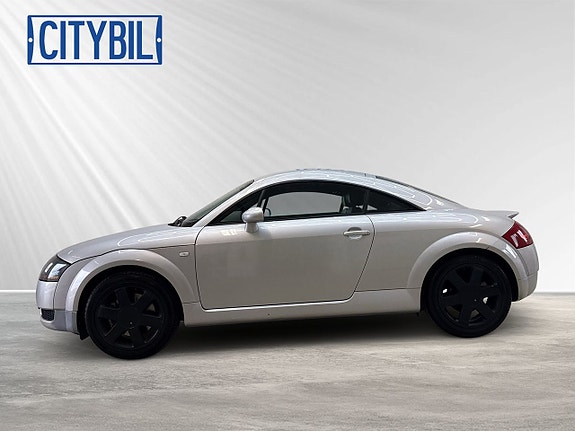 Audi TT 2 of 5
