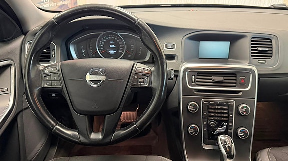 Volvo V60 11 of 20