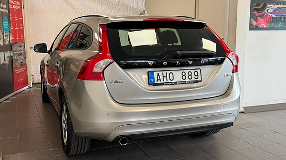 Volvo V60 7 of 20