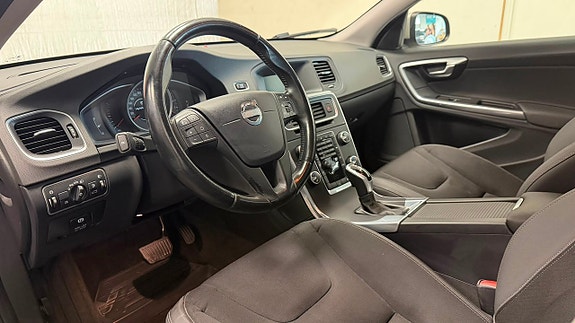 Volvo V60 10 of 20