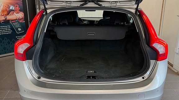 Volvo V60 8 of 20