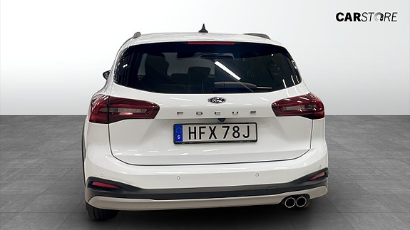 Ford Focus 7 of 17