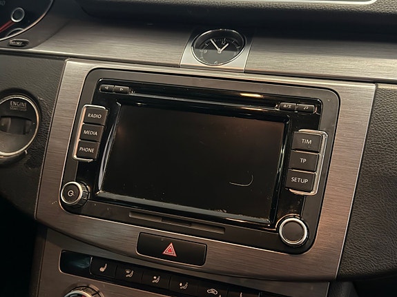 Volkswagen Passat 20 of 30