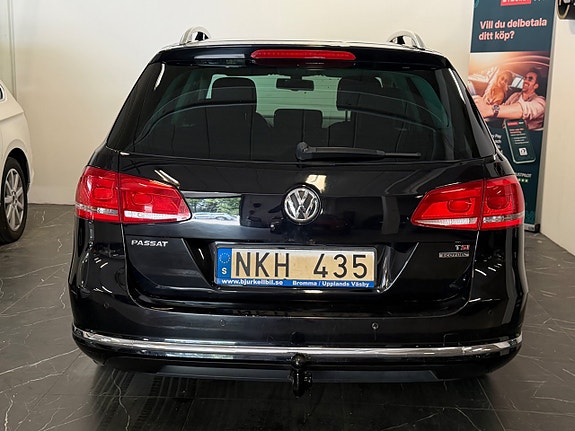 Volkswagen Passat 4 of 30