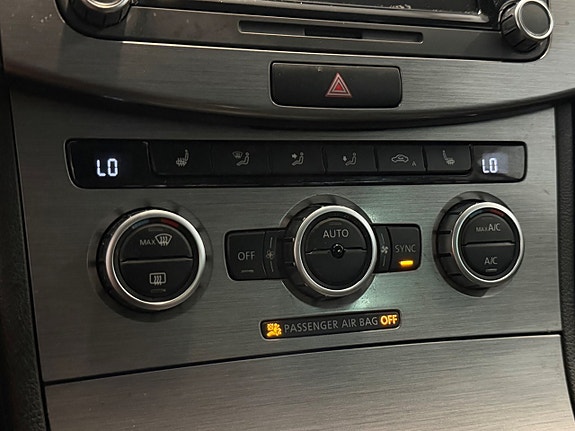 Volkswagen Passat 27 of 30
