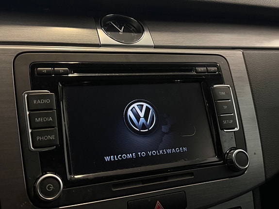 Volkswagen Passat 29 of 30