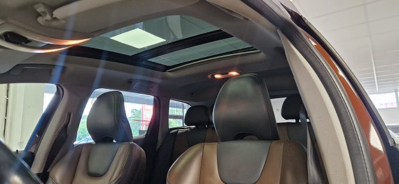 Volvo XC60 22 of 26