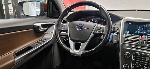Volvo XC60 11 of 26
