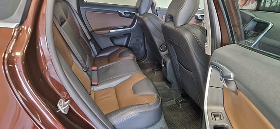 Volvo XC60 26 of 26