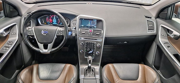 Volvo XC60 12 of 26