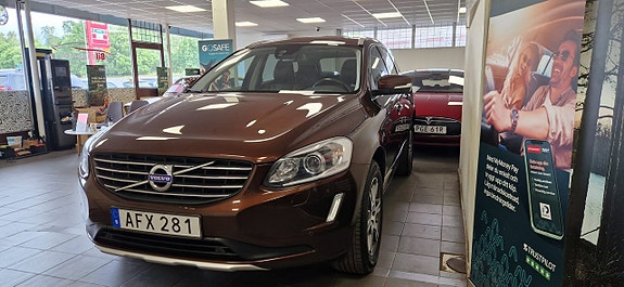 Volvo XC60 4 of 5