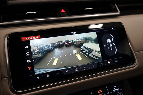 Land Rover Range Rover Velar 24 of 26