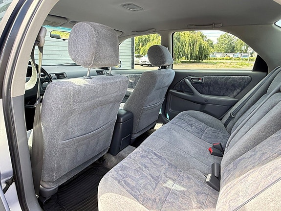Toyota Camry 12 of 12