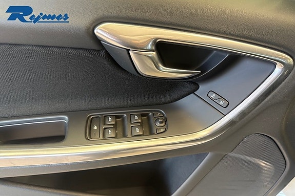Volvo V60 15 of 16