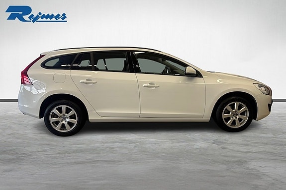 Volvo V60 13 of 16