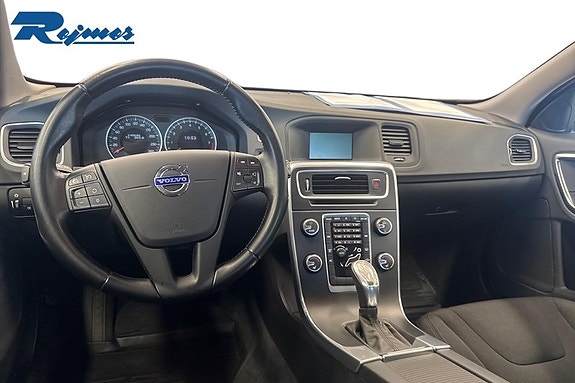 Volvo V60 6 of 16