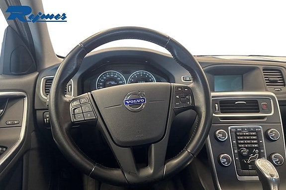 Volvo V60 7 of 16