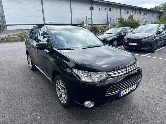 Mitsubishi Outlander 3 of 13