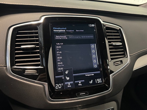 Volvo XC90 22 of 30