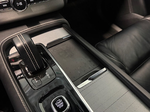 Volvo XC90 25 of 30