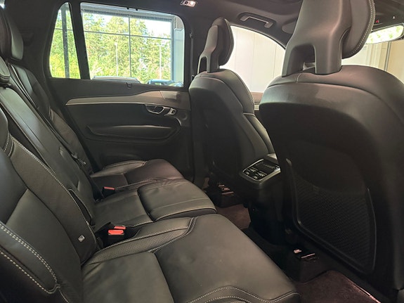 Volvo XC90 29 of 30