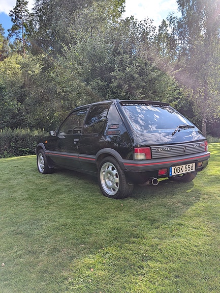Peugeot 205 2 of 2