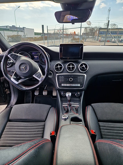 Mercedes-Benz A180 11 of 11