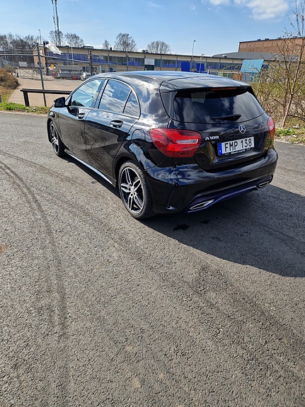 Mercedes-Benz A180 4 of 5