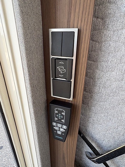 Hymer B880ML 12 of 17