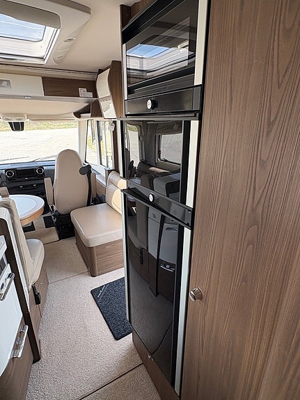 Hymer B880ML 6 of 17