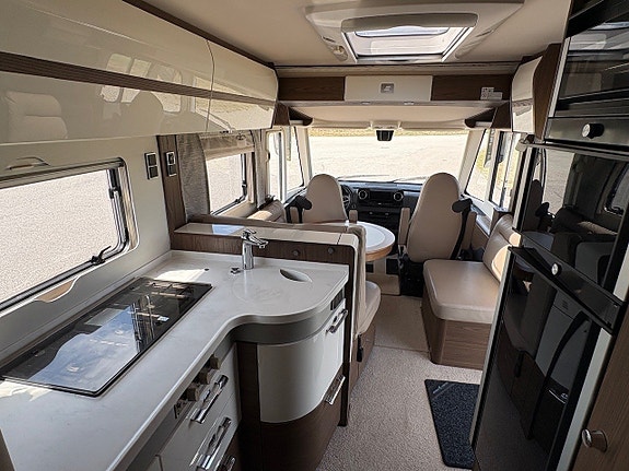 Hymer B880ML 8 of 17