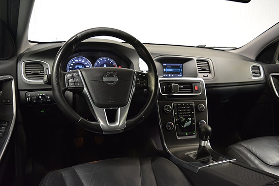 Volvo V60 8 of 18