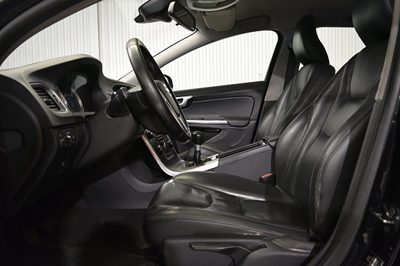 Volvo V60 7 of 18