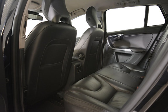 Volvo V60 12 of 18