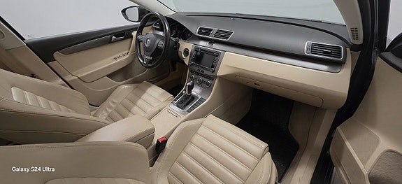 Volkswagen Passat 4 of 8