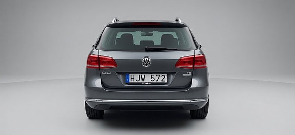 Volkswagen Passat 3 of 8