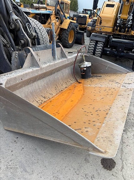 Volvo L 90 H 12 of 13