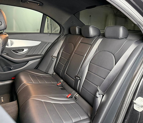 Mercedes-Benz C220 d 12 of 25