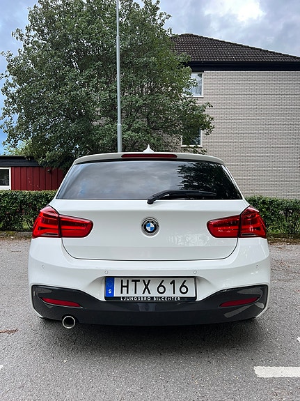 BMW 118d 6 of 12