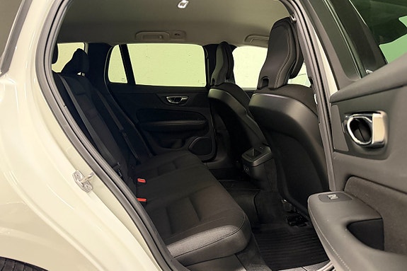 Volvo V60 26 of 27